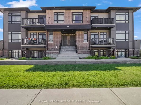 55 Overberg Way #H, Ottawa, ON K2S 2Y4