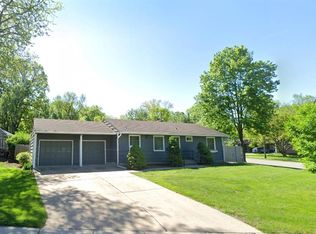3209 W 72nd St, Prairie Village, KS 66208