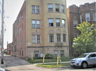 2417 W Fargo Ave #2S, Chicago, IL 60645