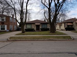 2621 S 77th St, West Allis, WI 53219