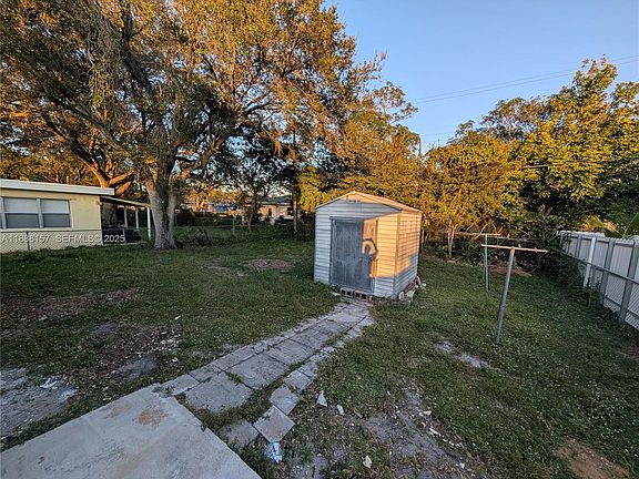 3rd image of 720 NW 15th Ter #720