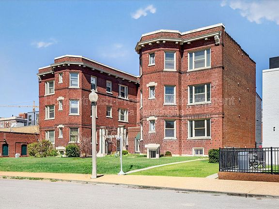 2nd image of 4561 Laclede Ave