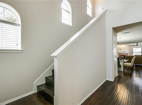 3rd image of 2312 Malone Dr