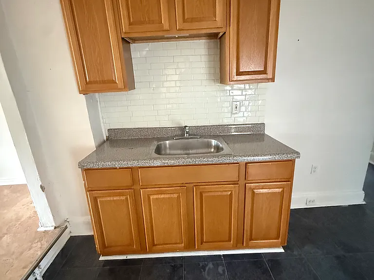 43 Manhattan St #2 — Photo 6