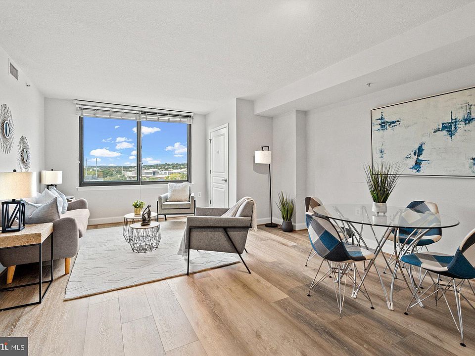 1st image of 2451 Midtown Ave #1123