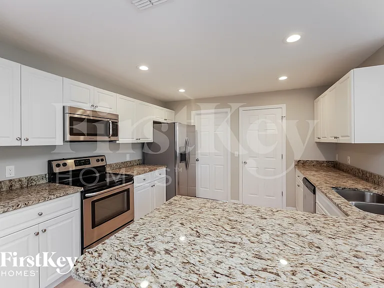 12557 Willmington Blvd — Photo 9
