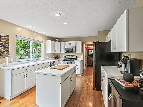 4th image of 2137 Carloway Ct