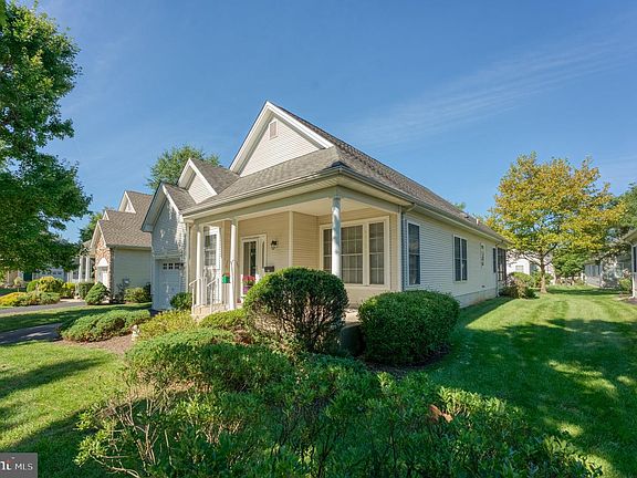 2nd image of 10 Wren Ln