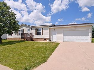 14 Southfork Dr SE, Kasson, MN 55944