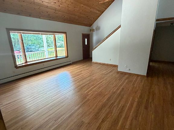 2nd image of 120 Dracut Rd