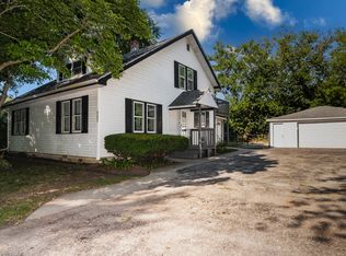 37902 N West St, Spring Grove, IL 60081