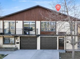 49 E Beacham Way NW, Calgary, AB T3K1R7