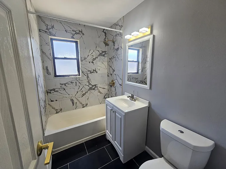 1252 Waverly Pl #6 — Photo 6