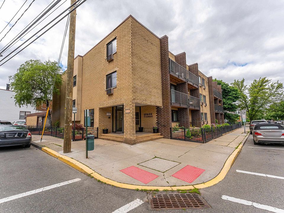1st image of 7117 Park Ave #2C