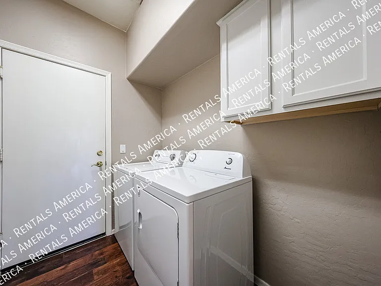 16869 S 30th Ave — Photo 14