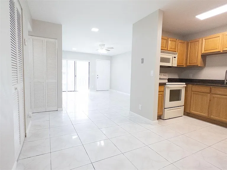 3256 NW 104th Ave #3256 — Photo 6