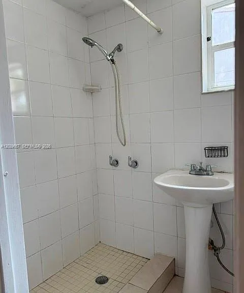 90 Flagami Blvd #2 — Photo 11