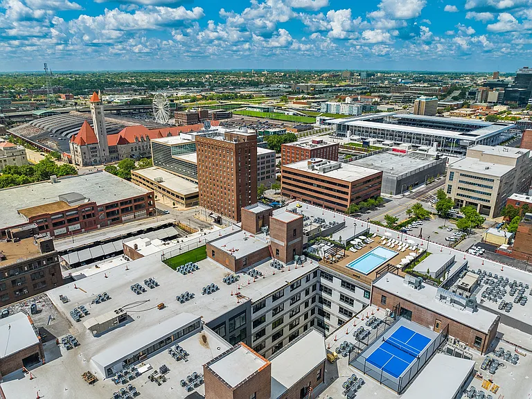 The Victor Luxury Apartments — Photo 45