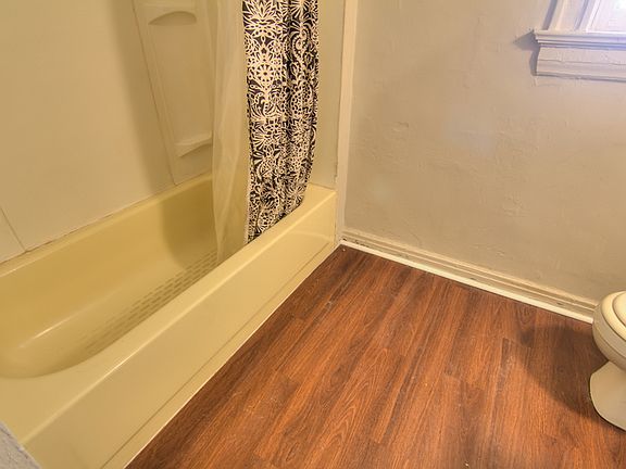 5th image of 2005 Chippewa St Unit A