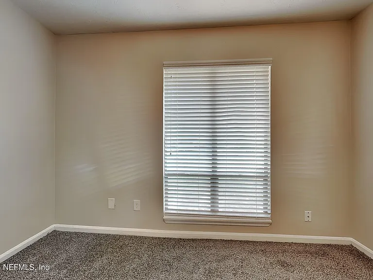 2804 Canyon Ct — Photo 11