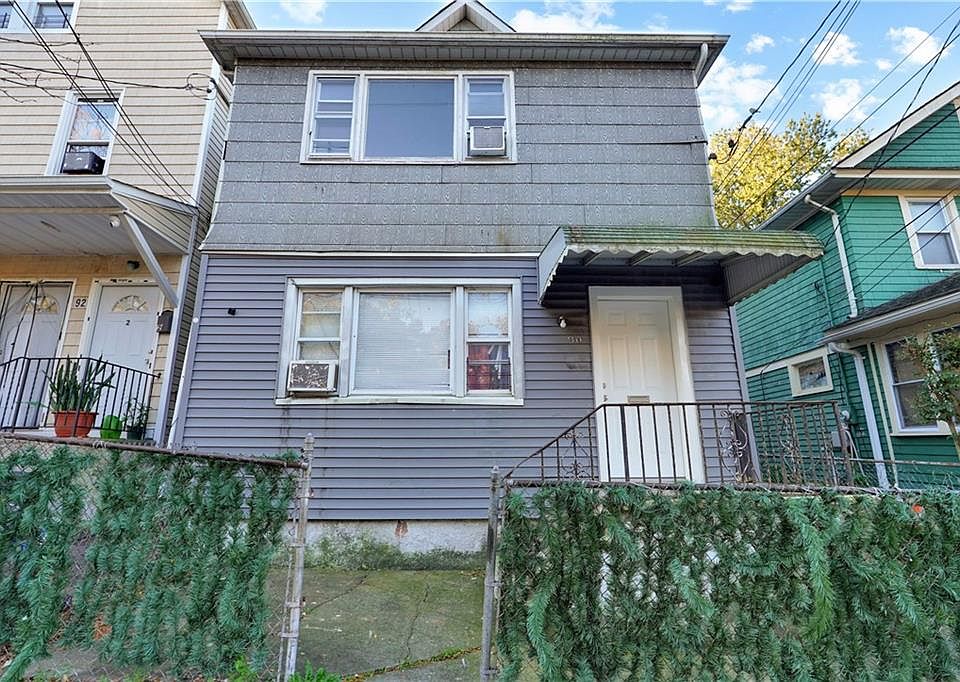 1st image of 90 Laurel Ave