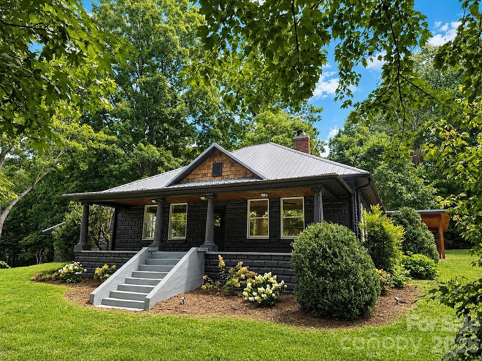 1st image of 385 Chunns Cove Rd