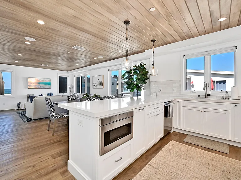 3940 Seashore Dr — Photo 18