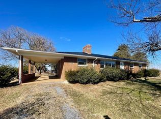 1057 McCulloch Ln, Nathalie, VA 24577