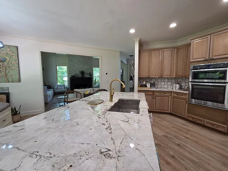 1210 Beacon Hill Xing — Photo 15