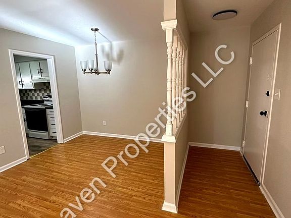3rd image of 7984 Shady Oak Trl APT 180