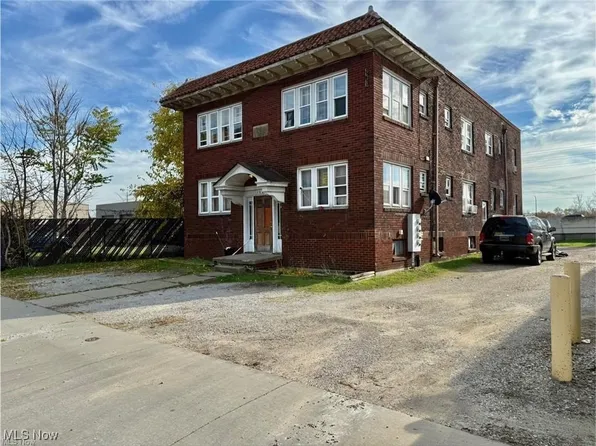 1628 E Market St, Akron, OH 44305