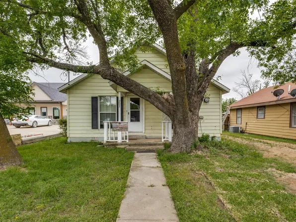 205 W Main St, Gunter, TX 75058