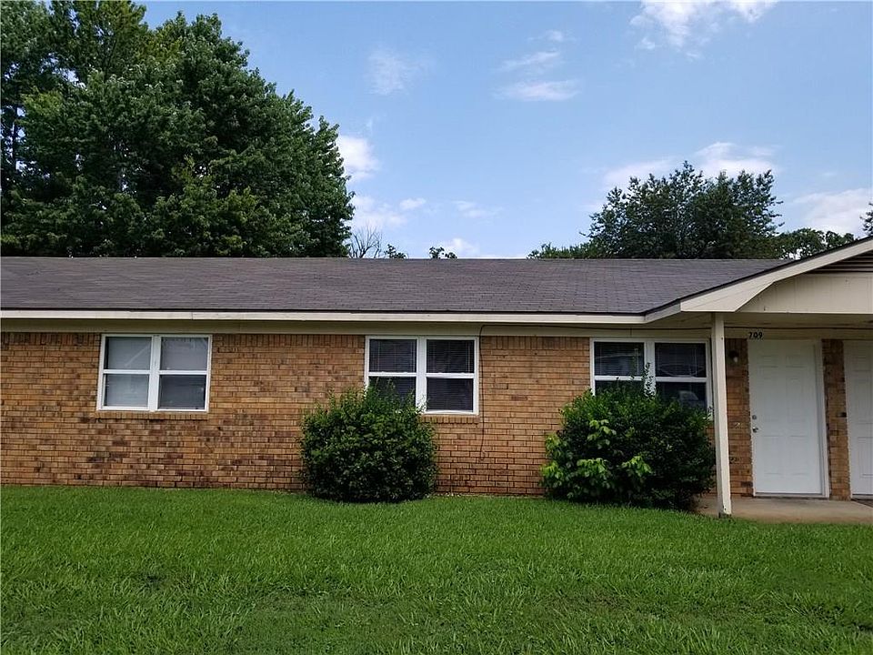 1st image of 709 W Tulsa St