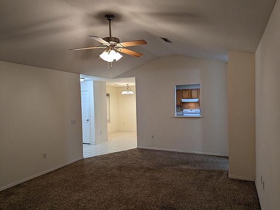 3rd image of 2082 E Farr Ln