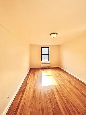 Rented by A&E Real Estate Management | media 15