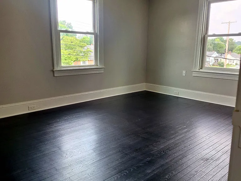 613 Belair Ave — Photo 9