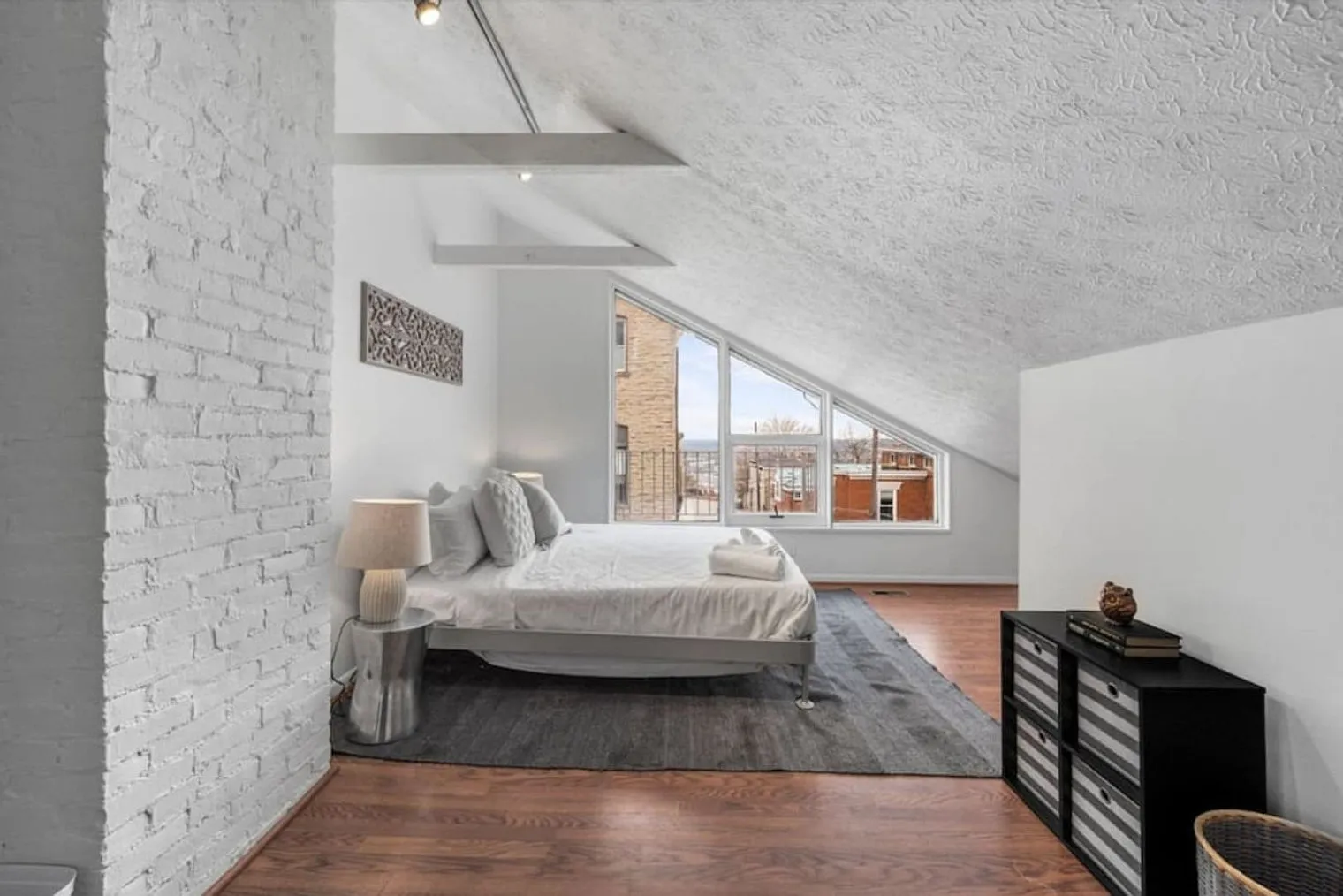 1 bed, 1.0 bath, $1,790 — Photo 3