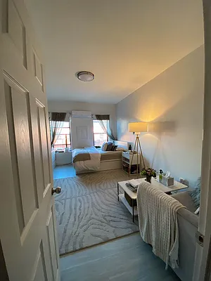 Rented by Jade Stone Real Estate Consulting | media 18