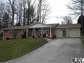 2nd image of 917 Hemlock Dr NE