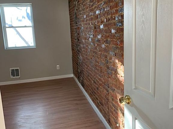 5th image of 2066 E Pacific St Floor 2