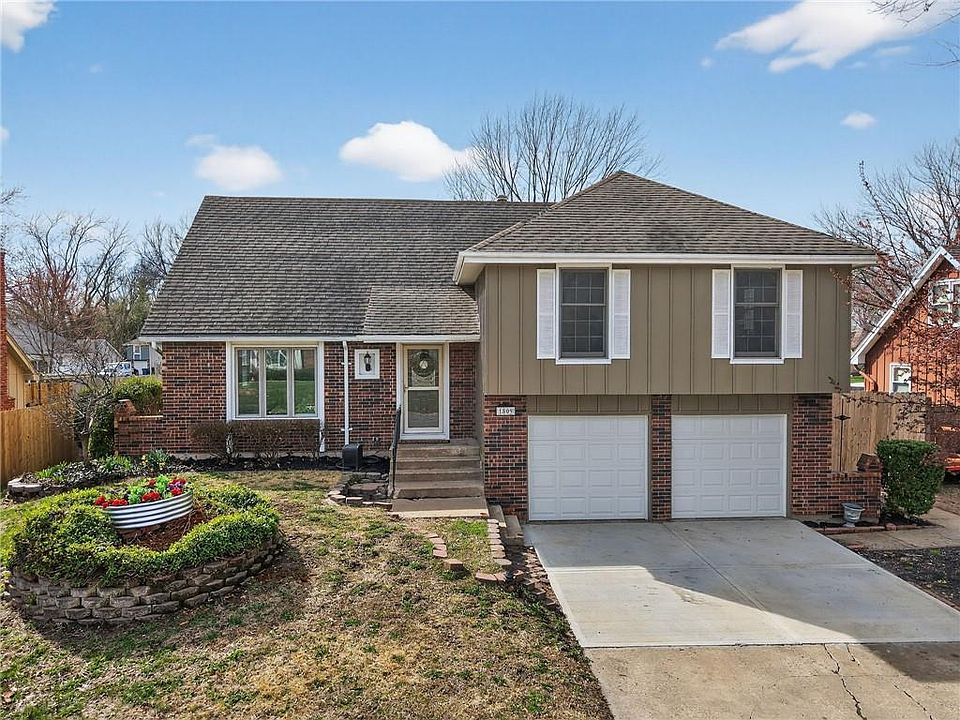 1st image of 1809 S Arrowhead Dr