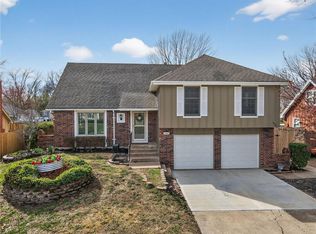 1809 S Arrowhead Dr, Olathe, KS 66062
