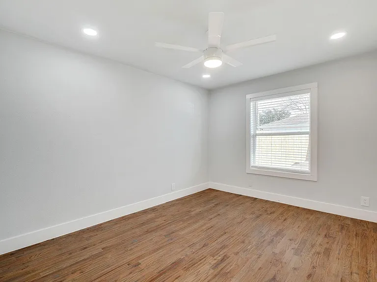 6449 Lontos Dr — Photo 7