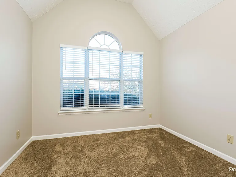302 Vernon Traylor Dr — Photo 14