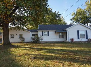 2756 Yaeger Rd, Saint Louis, MO 63129