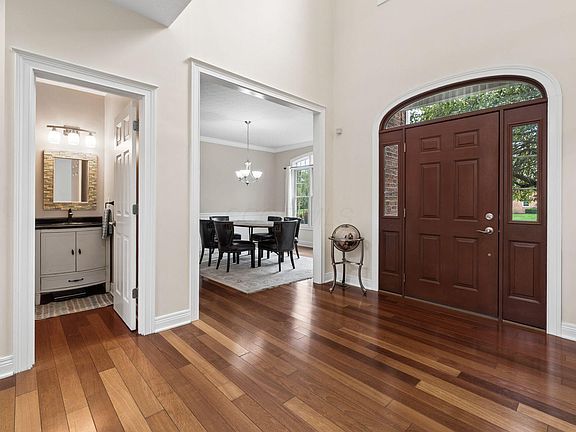 3rd image of 2784 Silverleaf Dr