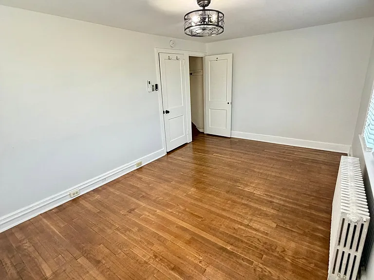 844 E Madison St — Photo 20
