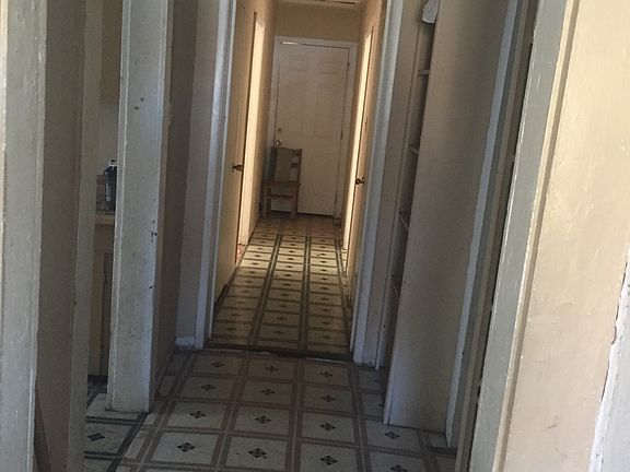 3rd image of 1419 Mary St
