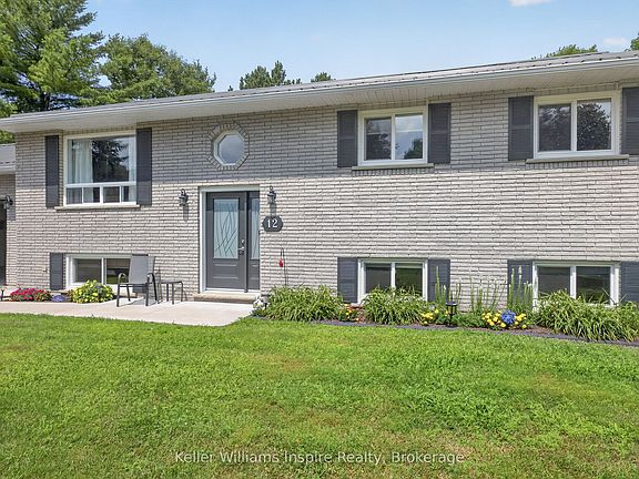 2nd image of 12 Jamie Cres