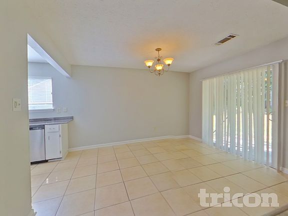 4th image of 9980 Lake Forest Way